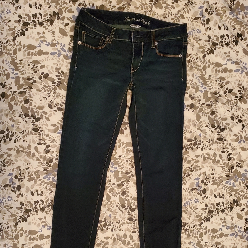 American Eagle Skinny jeans size 6 short